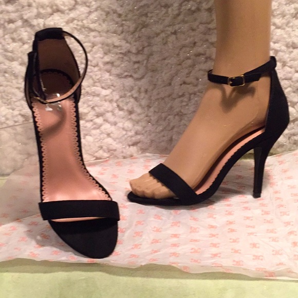 JOURNEE COLLECTION  STRAPPY STILETTO HEELED SANDALS - Picture 2 of 11